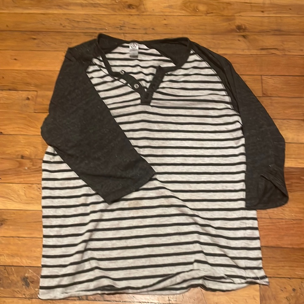 Alternative Apparel baseball tee size large